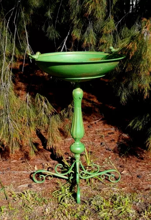 Girolamo Bird Feeder/Bath. 75 cm high. Brilliant Green