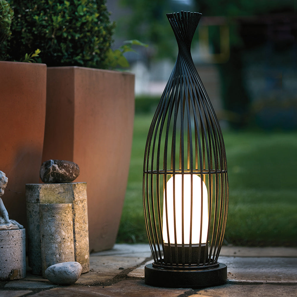 Salaman Garden Lantern in Antique Brown
