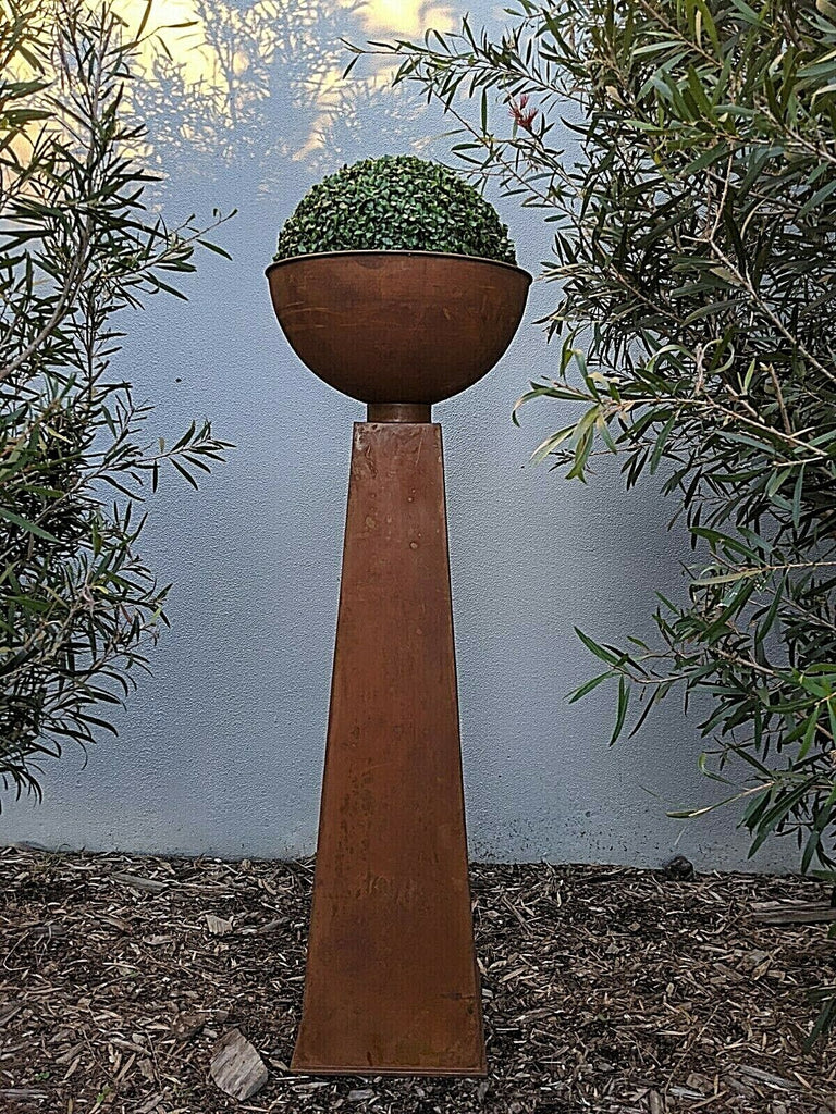 Capucine Antique Rust 121cm Planter Stand