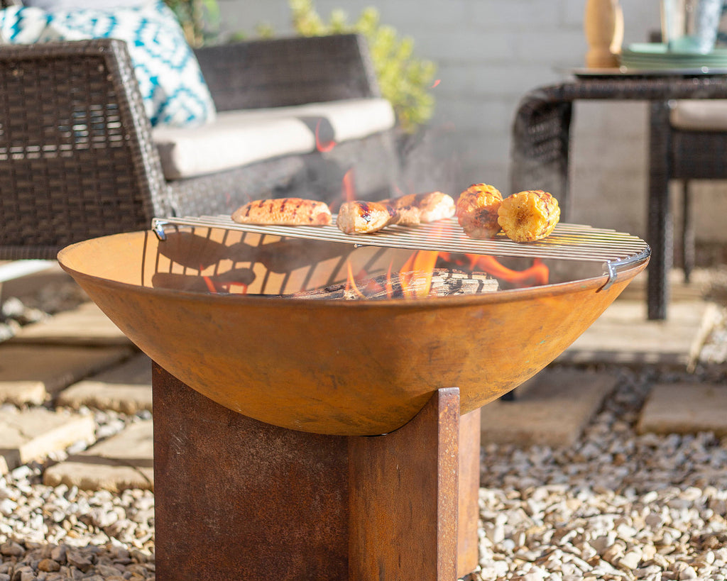 Mirlande Rustic Fire Pit with Half Grill