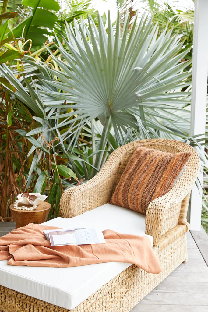 Joyo Classic Woven Cane Lounger