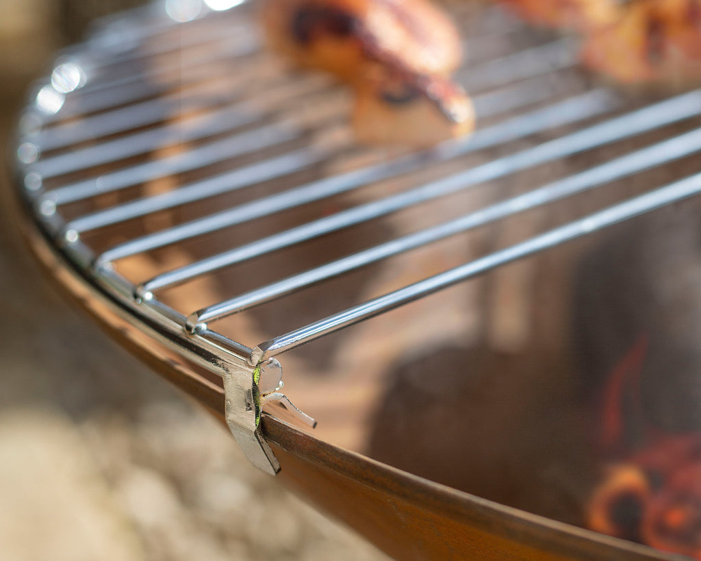 Mirlande Rustic Fire Pit with Half Grill