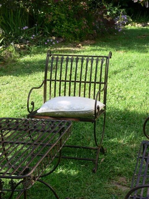 Violetta Classic French Antique Chair