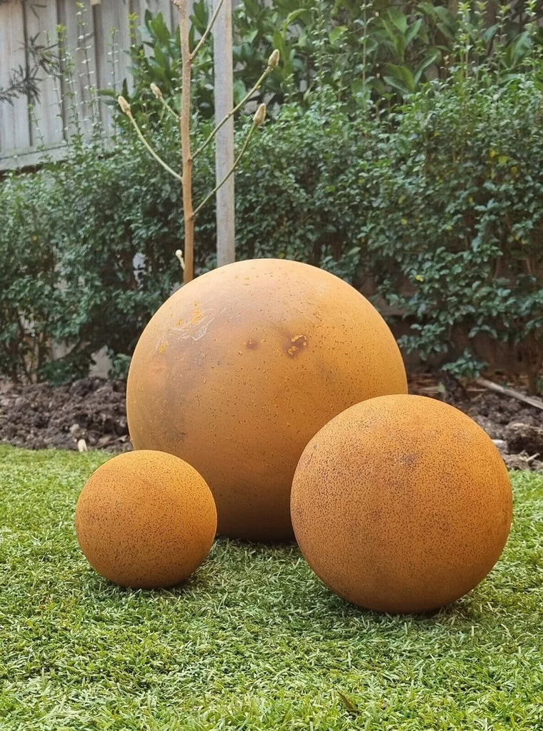 Oria 3 Rusty Round Metal Ball Spheres : 25/20/15cm