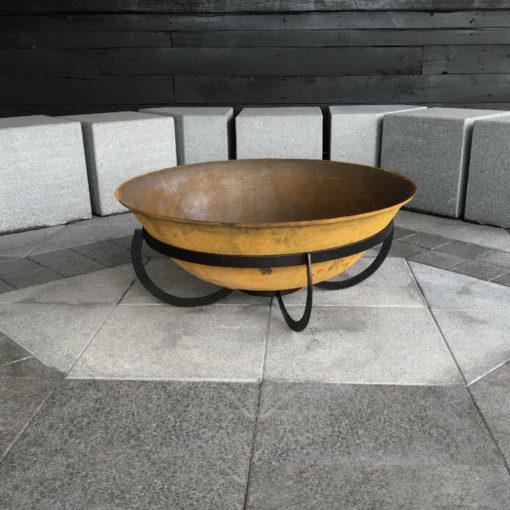 Izara Cast Iron Fire wVinyl Cover. 75cm