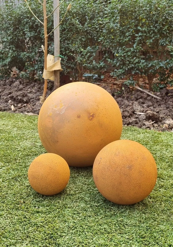 Oria 3 Rusty Round Metal Ball Spheres : 25/20/15cm