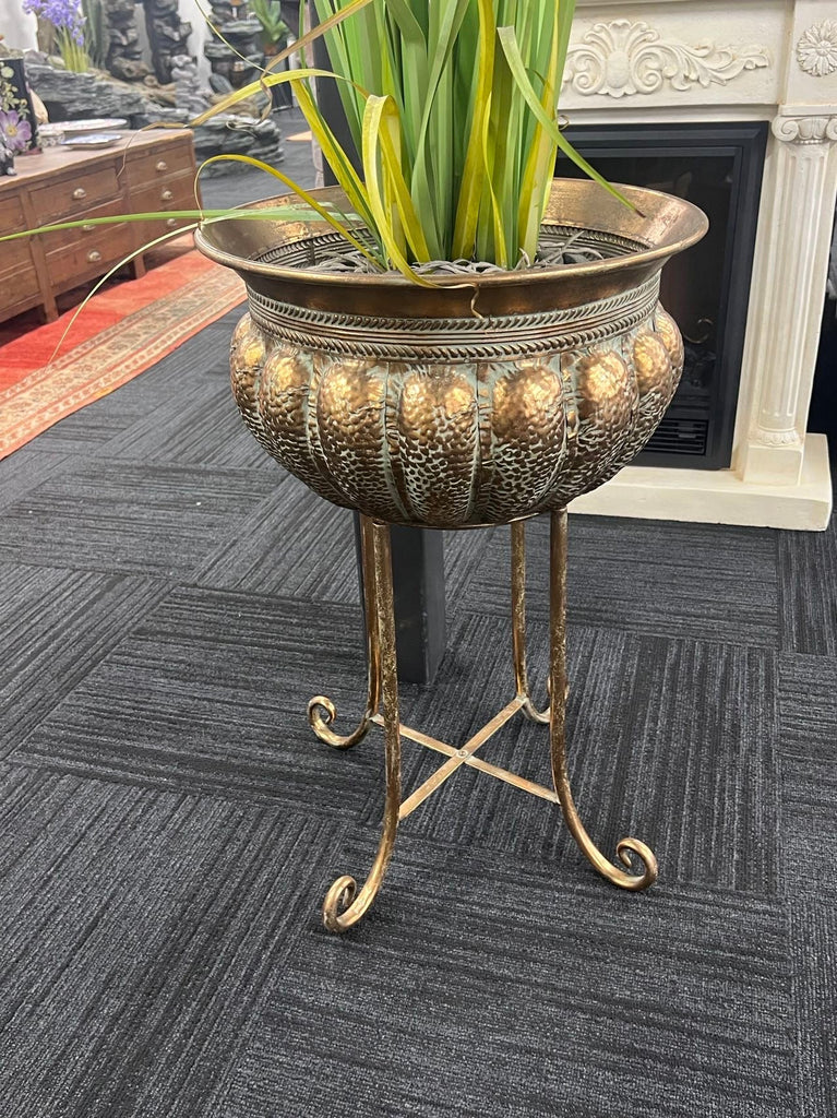 Zoey Burnished Standing Metal Planter