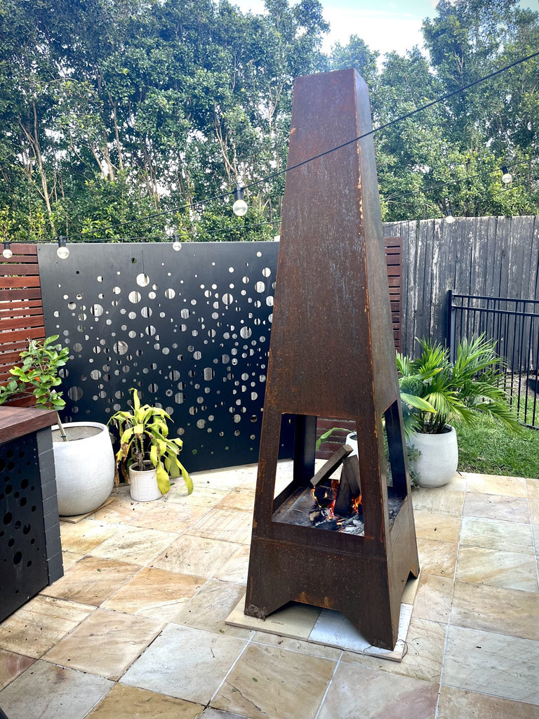 Jara Outdoor Fireplace
