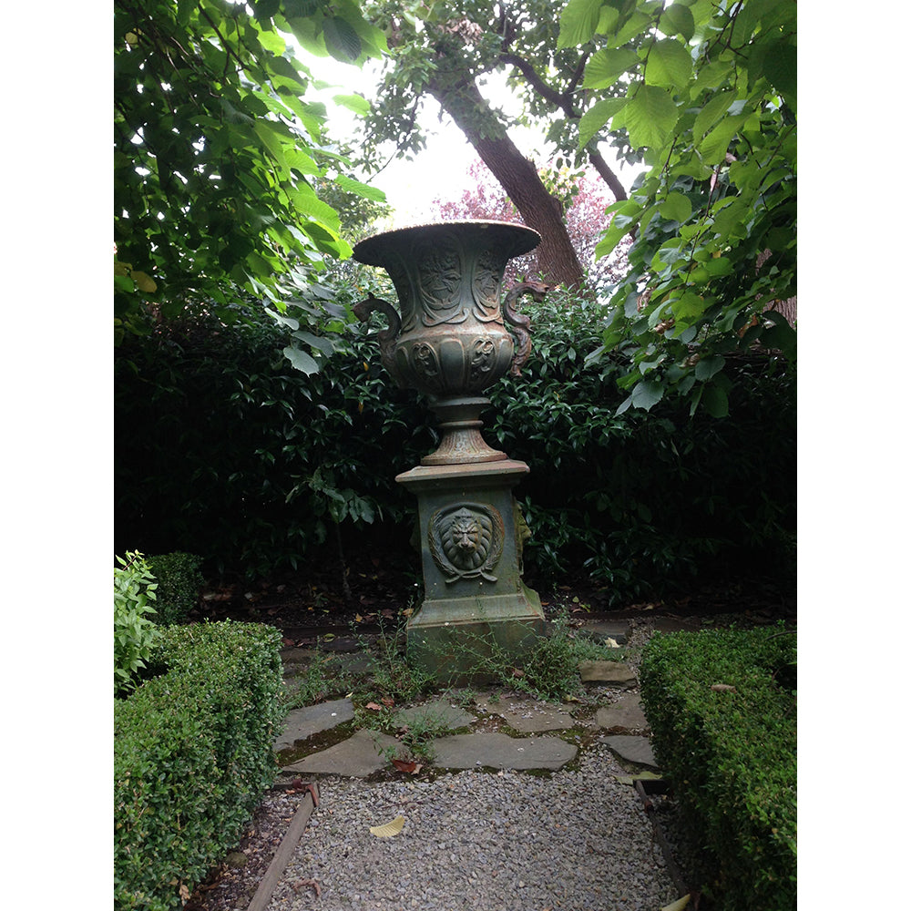 Serafina Urn & Base Set - 160cm. Green or Bronze