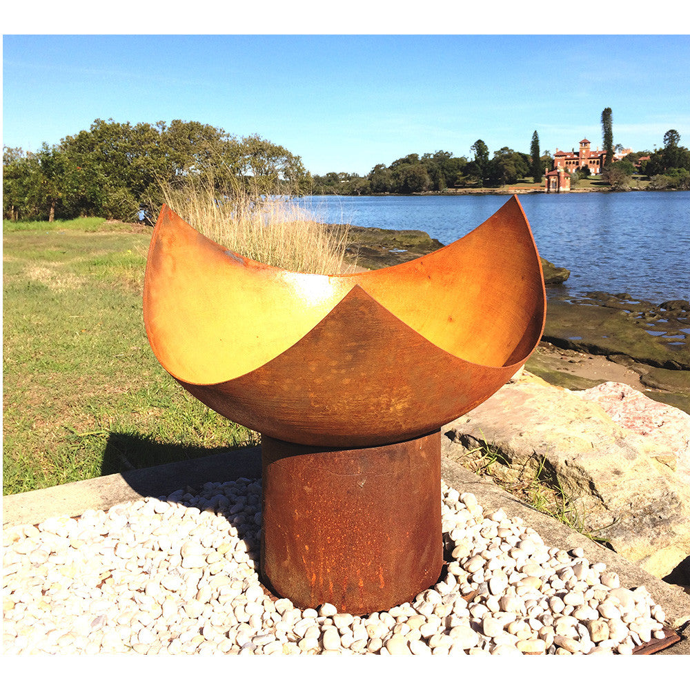 The Bonaventura Cast Iron Antique Rust Firepit